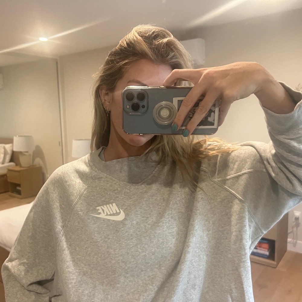 Heather Gray Women’s Nike Oversized Crewneck